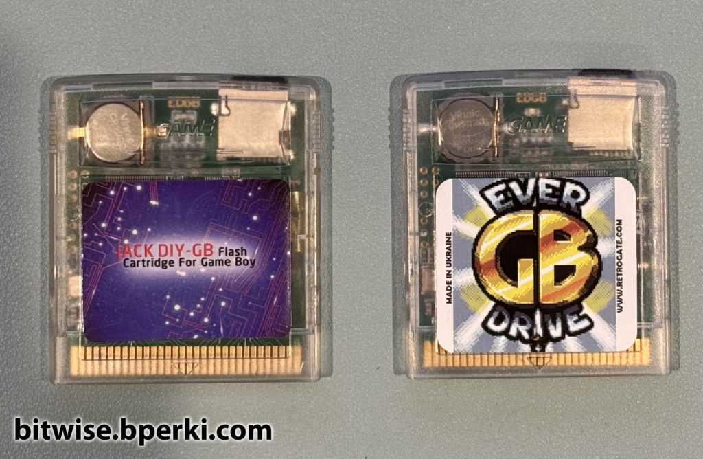 A counterfeit EverDrive aka "Jack DIY" on the left with a legitimate EverDrive on the right